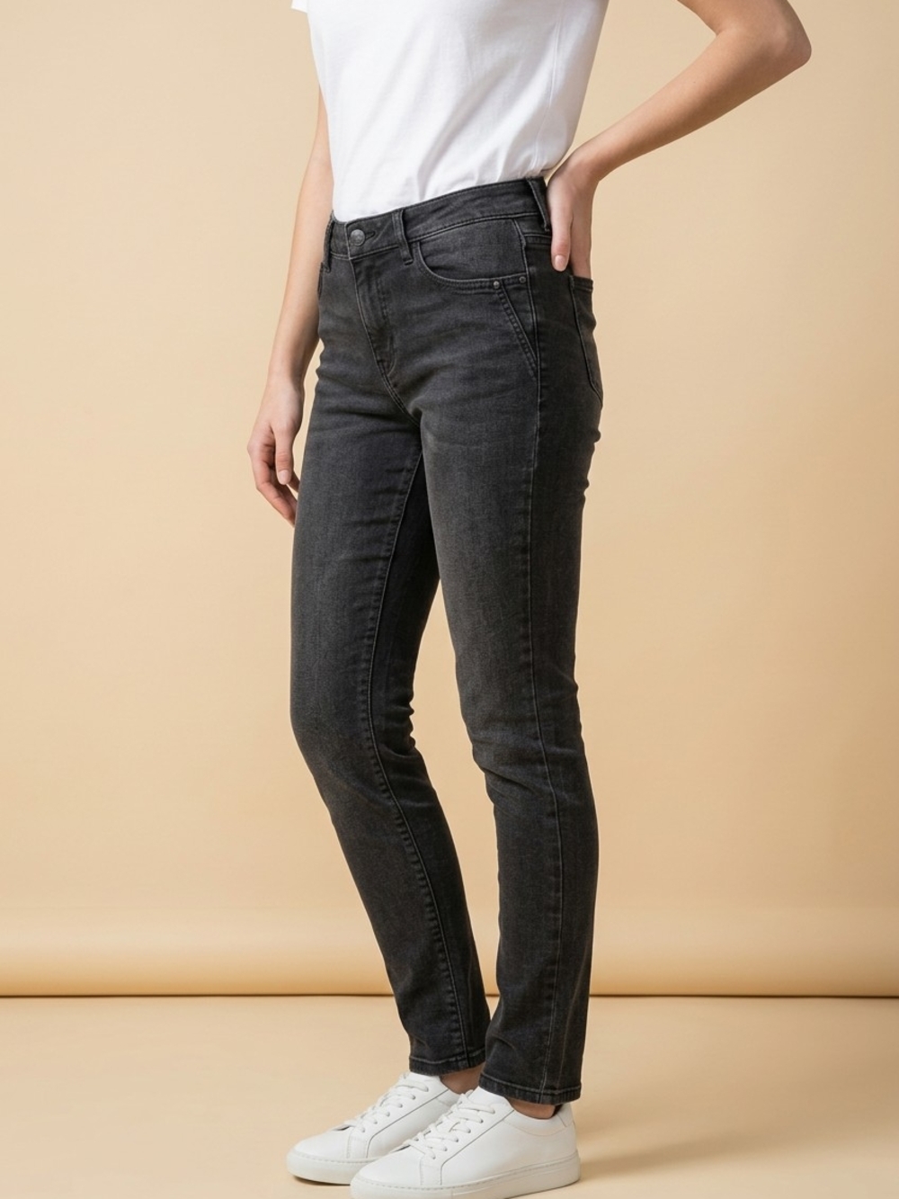 Pilcro and the Letterpress Anthropologie Slim Skinny Jeans in Washed Black